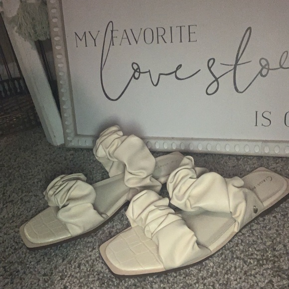 Cream Ruffled Slide Sandals - Picture 3 of 5